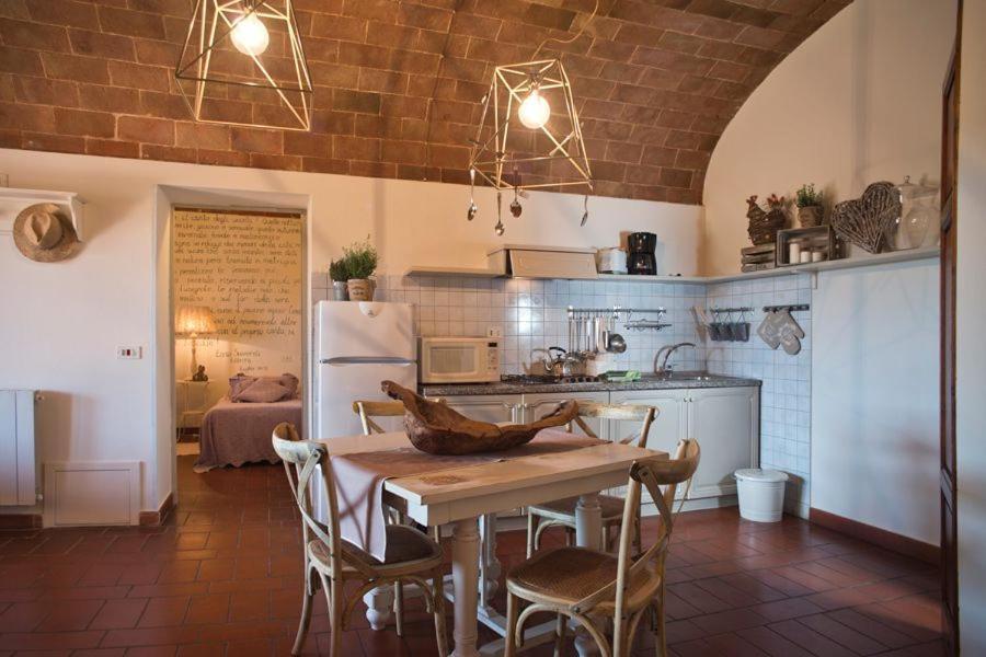 Agriturismo Santa Vittoria Volterra Exteriör bild